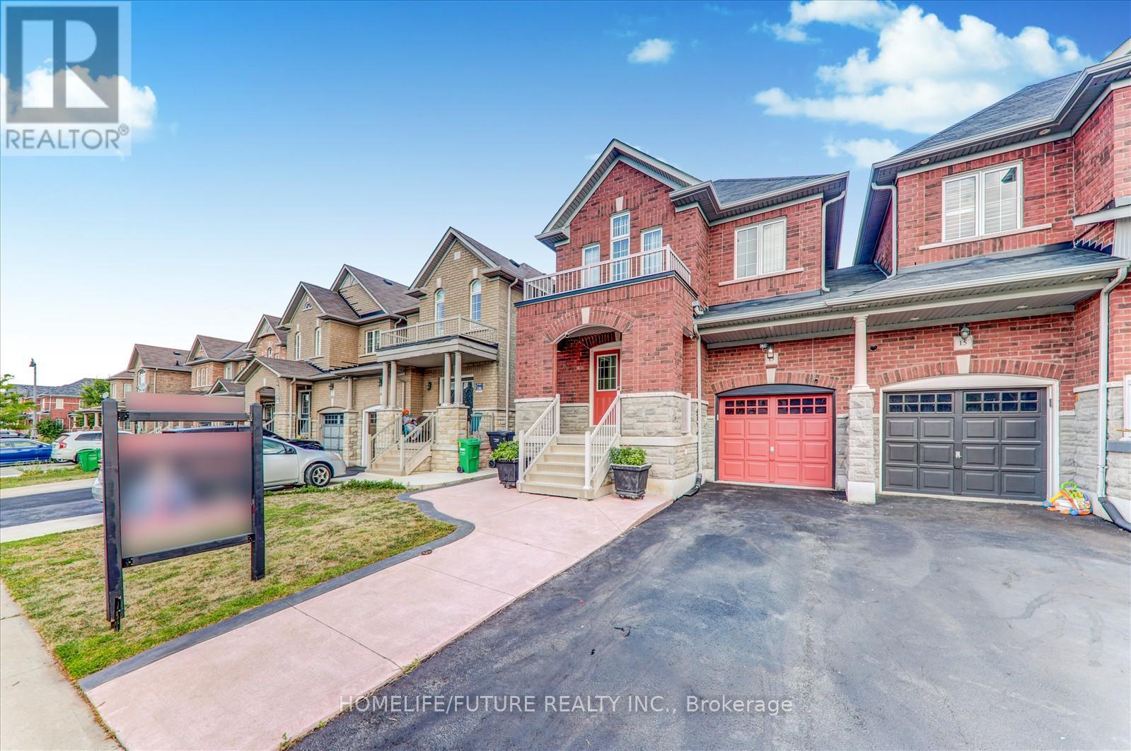 13 Oklahoma Drive, Brampton (Brampton East), Ontario  L6P 3L8 - Photo 5 - W12470325