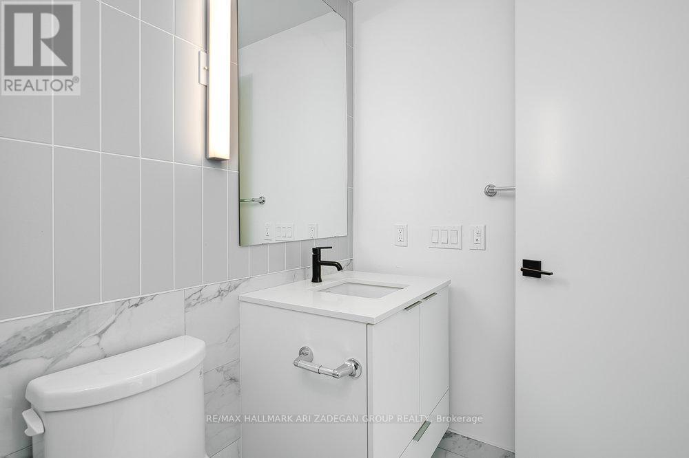 4003 - 327 King Street W, Toronto, Ontario  M5V 0W7 - Photo 15 - C12469501