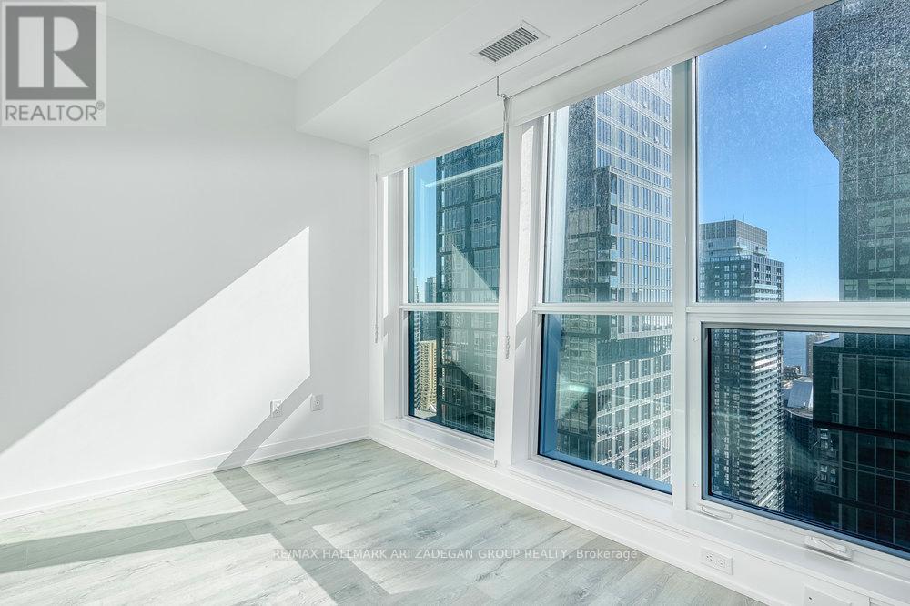 4003 - 327 King Street W, Toronto, Ontario  M5V 0W7 - Photo 11 - C12469501