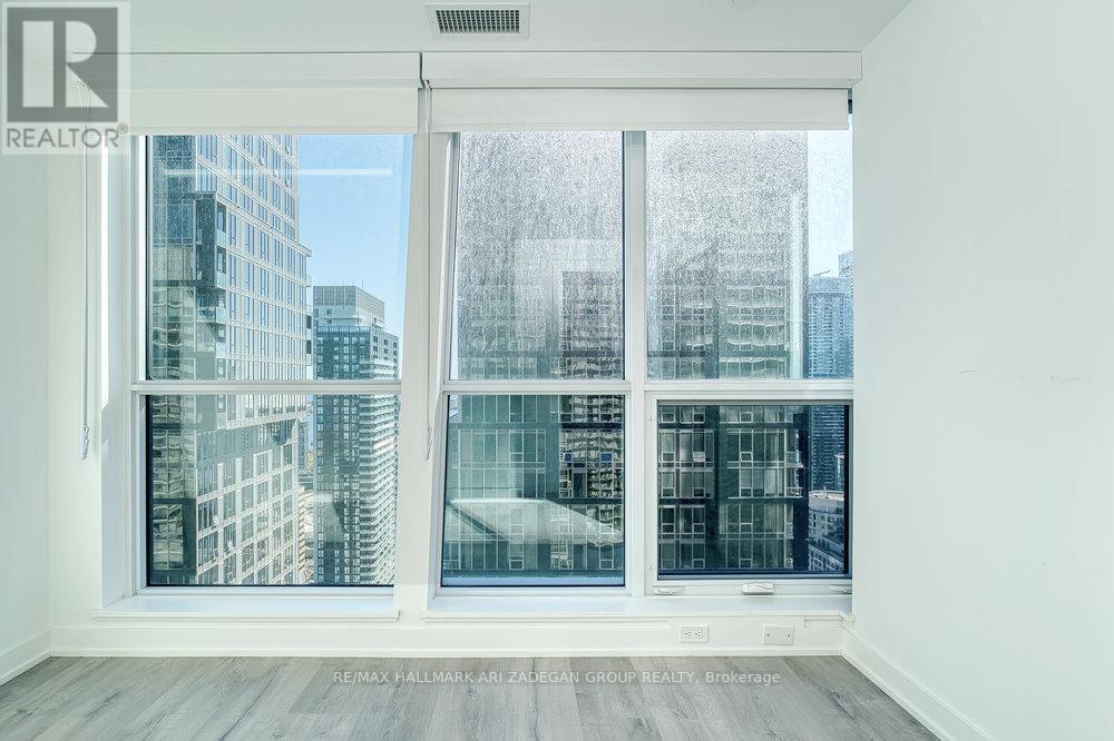 4003 - 327 King Street W, Toronto, Ontario  M5V 0W7 - Photo 12 - C12469501
