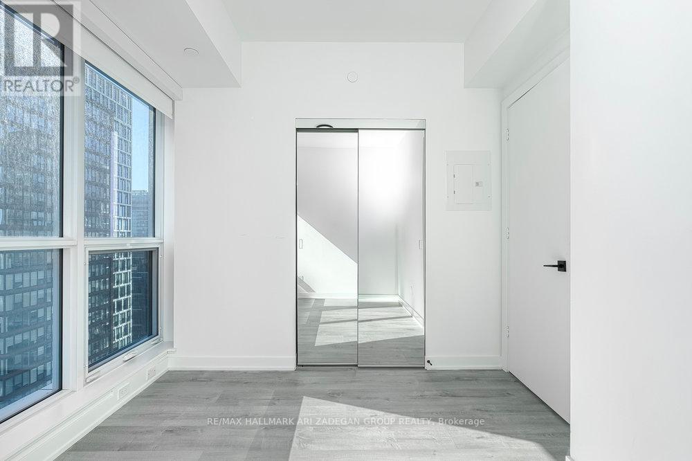 4003 - 327 King Street W, Toronto, Ontario  M5V 0W7 - Photo 14 - C12469501