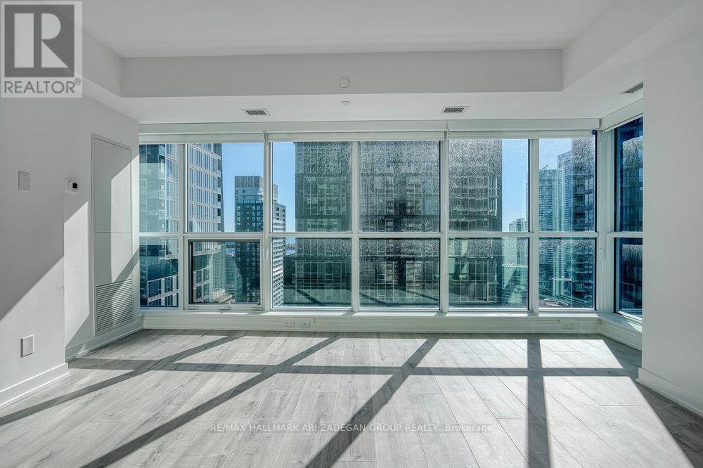 4003 - 327 King Street W, Toronto, Ontario  M5V 0W7 - Photo 4 - C12469501