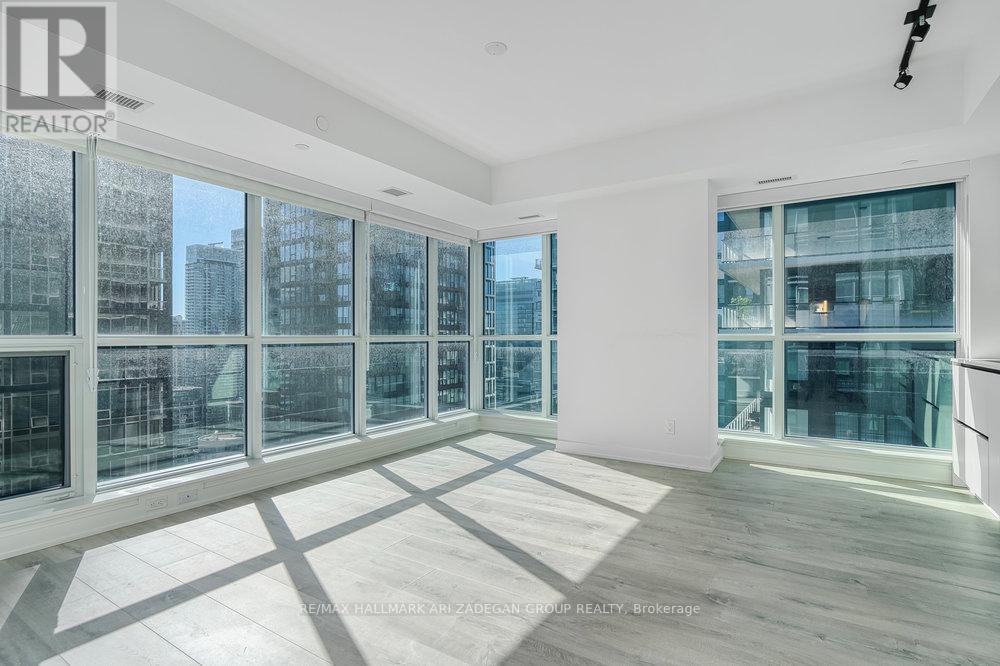 4003 - 327 King Street W, Toronto, Ontario  M5V 0W7 - Photo 9 - C12469501