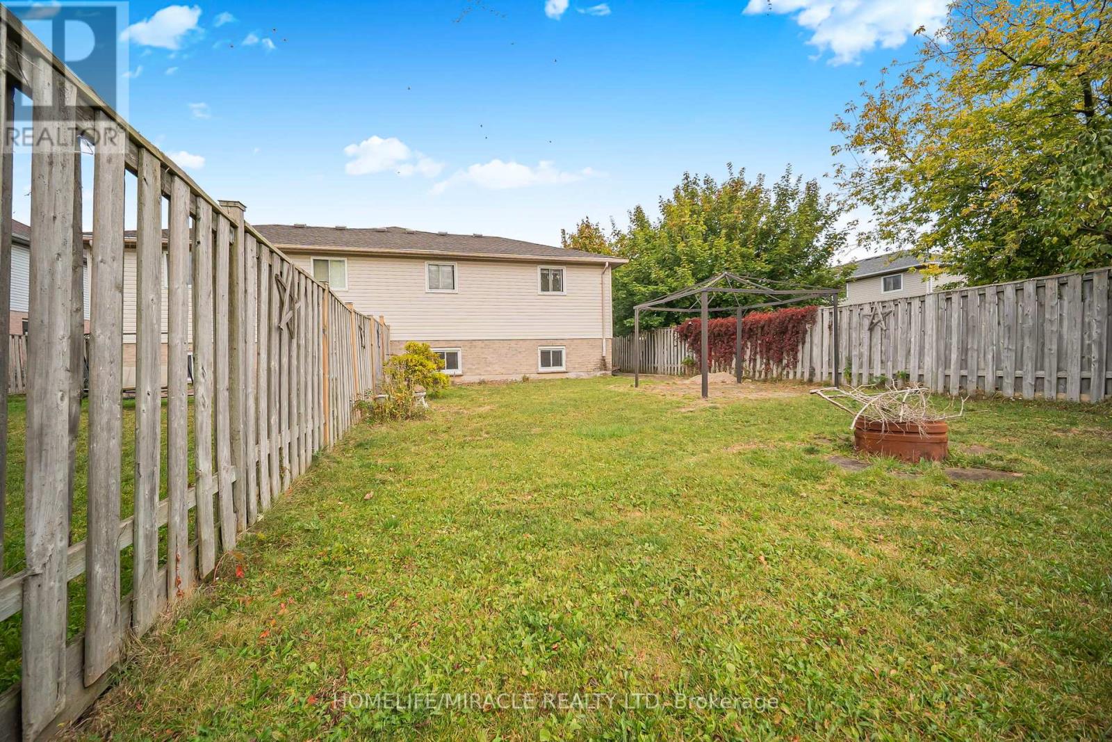 120 Ashbury Avenue, London South, Ontario  N6E 1T1 - Photo 38 - X12469364
