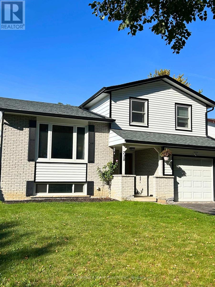 728 Bermuda Avenue, Oshawa, Ontario  L1J 6A8 - Photo 2 - E12429093
