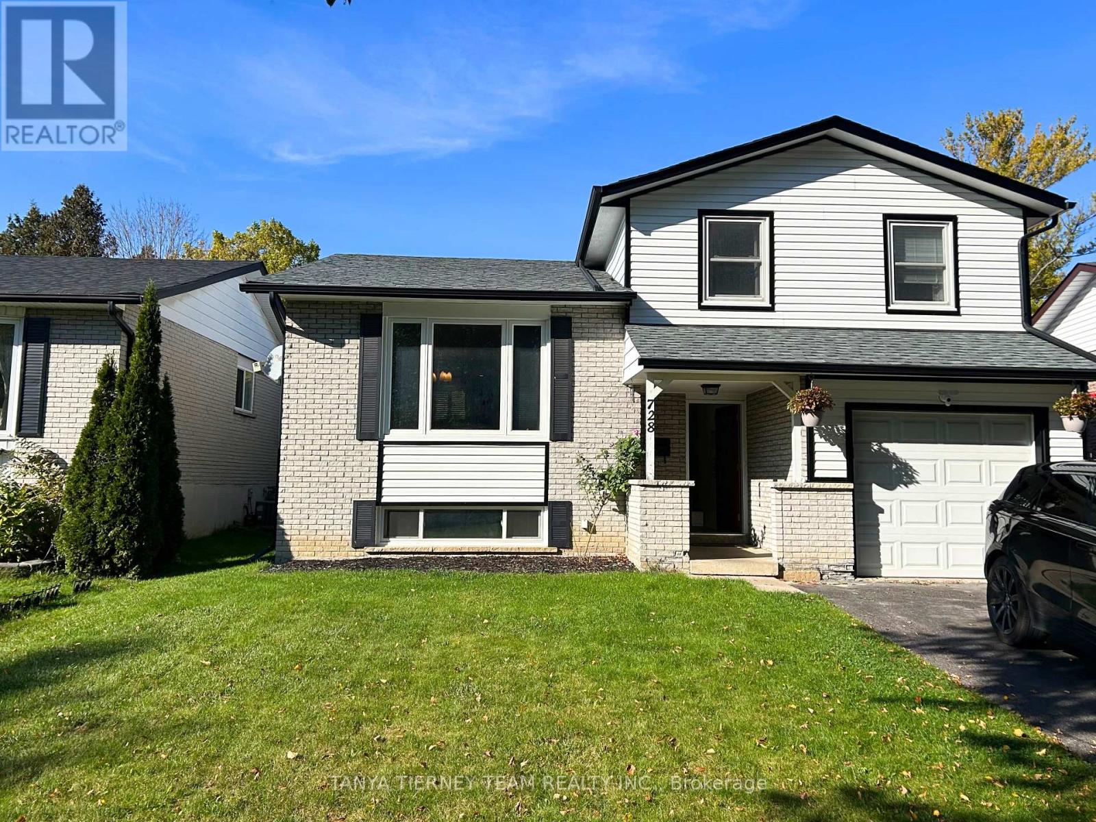 728 BERMUDA AVENUE, Oshawa, Ontario