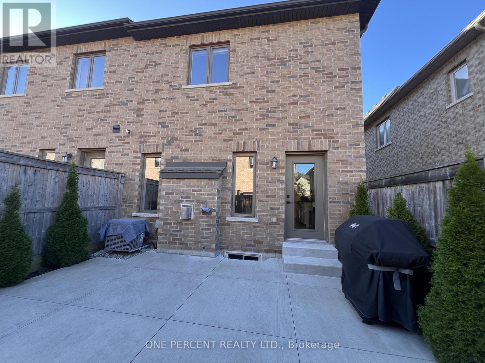 1165 West 5th Street, Hamilton, Ontario  L9B 1J5 - Photo 13 - X12469889