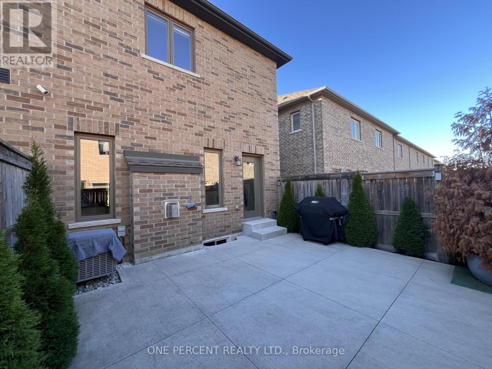 1165 West 5th Street, Hamilton, Ontario  L9B 1J5 - Photo 14 - X12469889