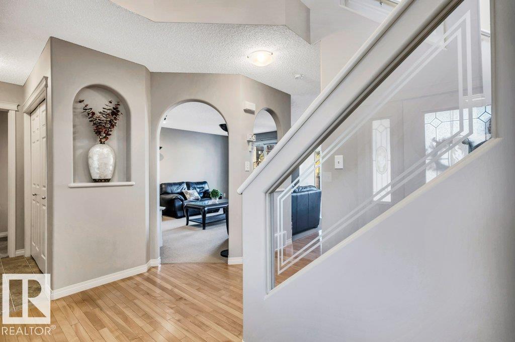 16306 49 St Nw, Edmonton, Alberta  T5Y 3H8 - Photo 3 - E4462698
