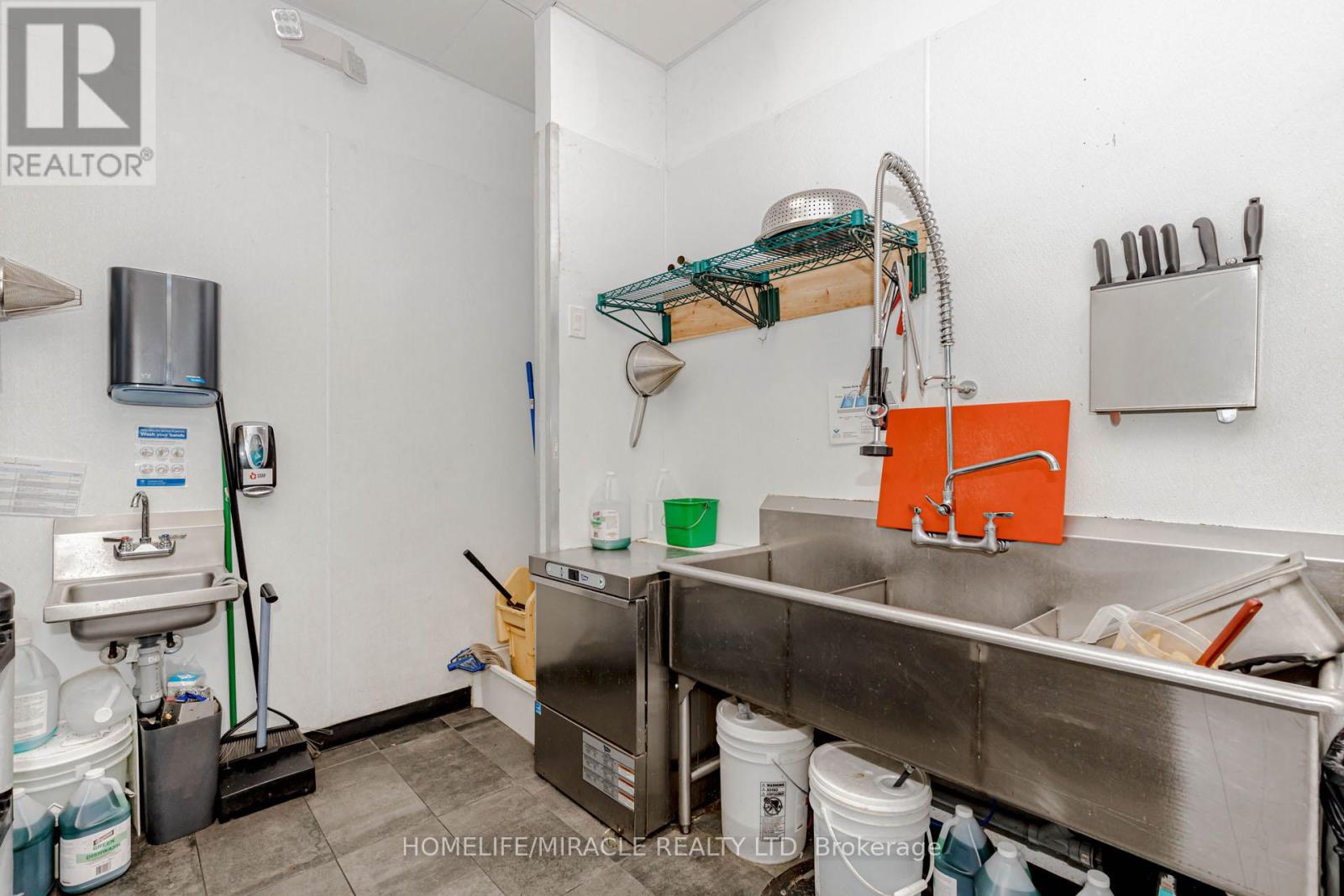 #4 - 263 Northfield Drive E, Waterloo, Ontario  N2K 0H3 - Photo 42 - X12470335