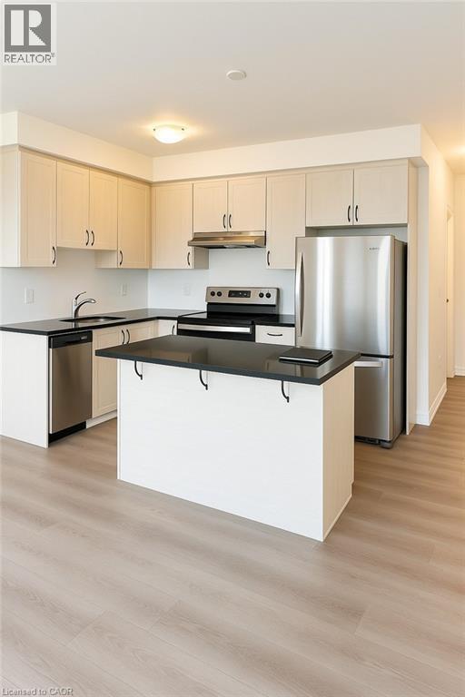 200 Stamson Street, Kitchener, Ontario  N2R 0S2 - Photo 2 - 40778797