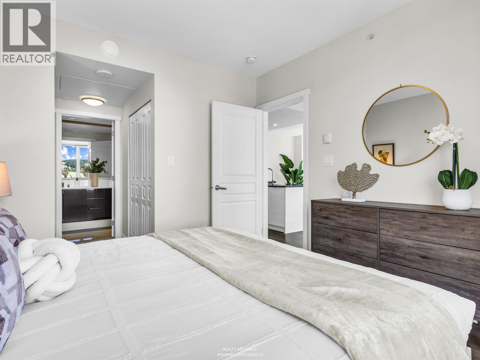 1905 3100 Windsor Gate, Coquitlam, British Columbia  V3B 0P3 - Photo 17 - R3059096
