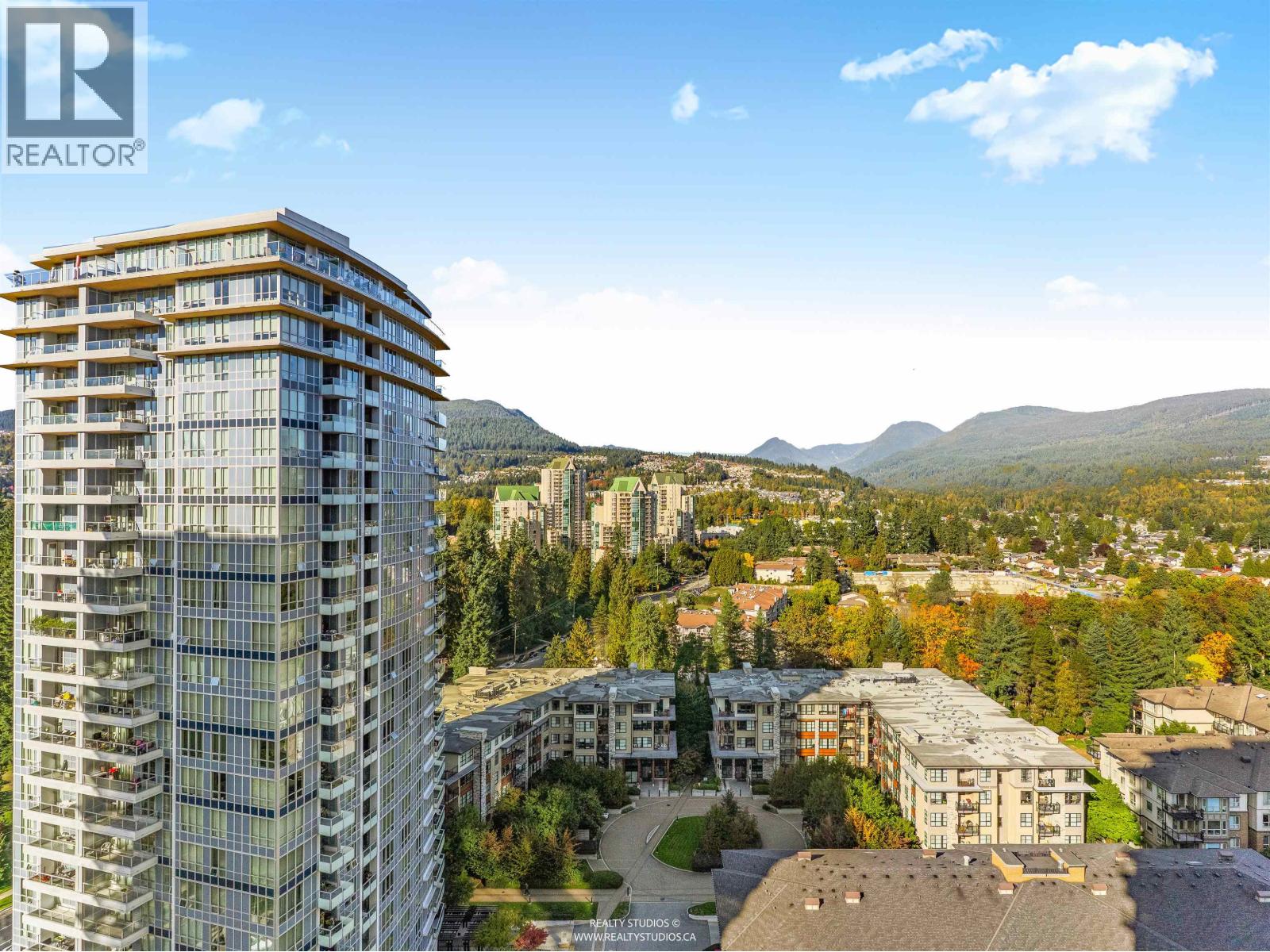 1905 3100 Windsor Gate, Coquitlam, British Columbia  V3B 0P3 - Photo 8 - R3059096