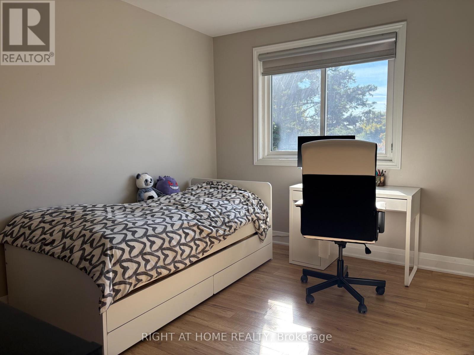 641 Woodward Avenue, Milton, Ontario  L9T 3K4 - Photo 19 - W12461932