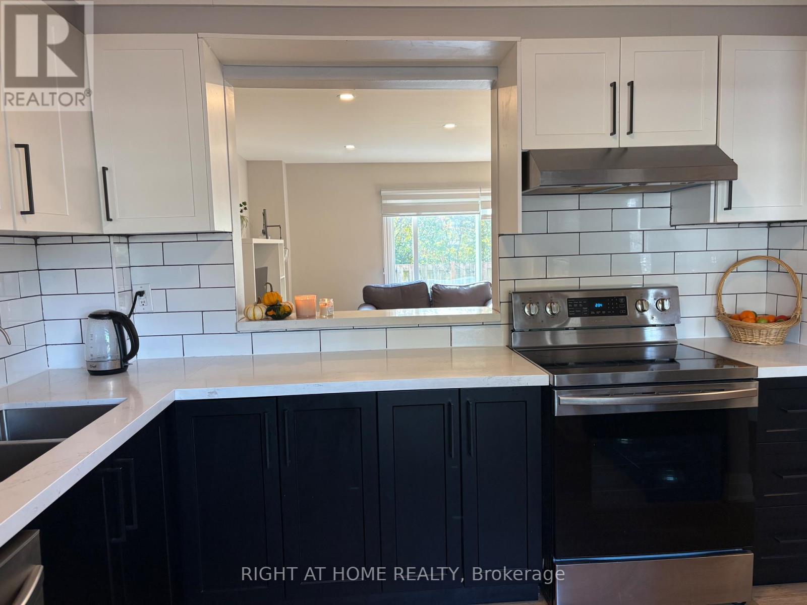 641 Woodward Avenue, Milton, Ontario  L9T 3K4 - Photo 5 - W12461932
