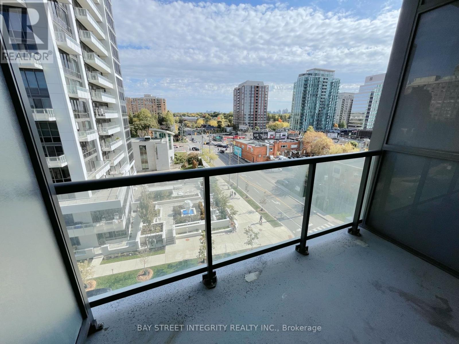 701 - 68 Canterbury Place, Toronto, Ontario  M2N 2N1 - Photo 5 - C12470372
