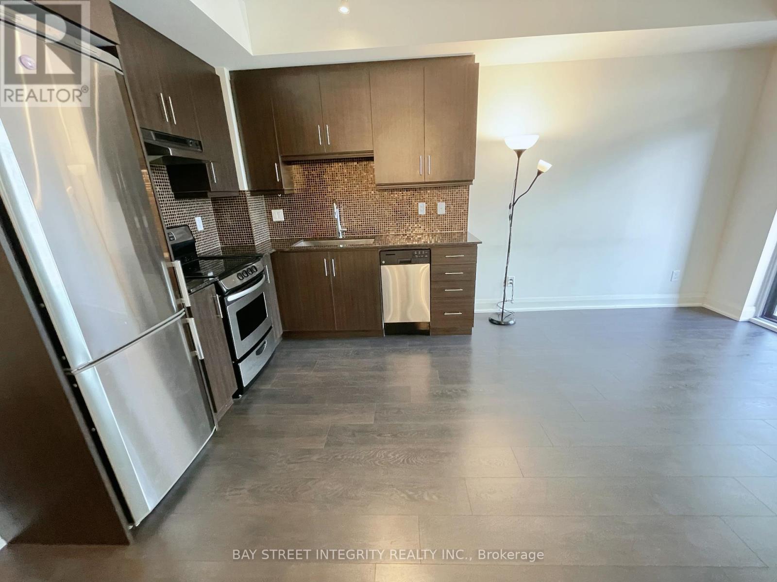 701 - 68 Canterbury Place, Toronto, Ontario  M2N 2N1 - Photo 9 - C12470372