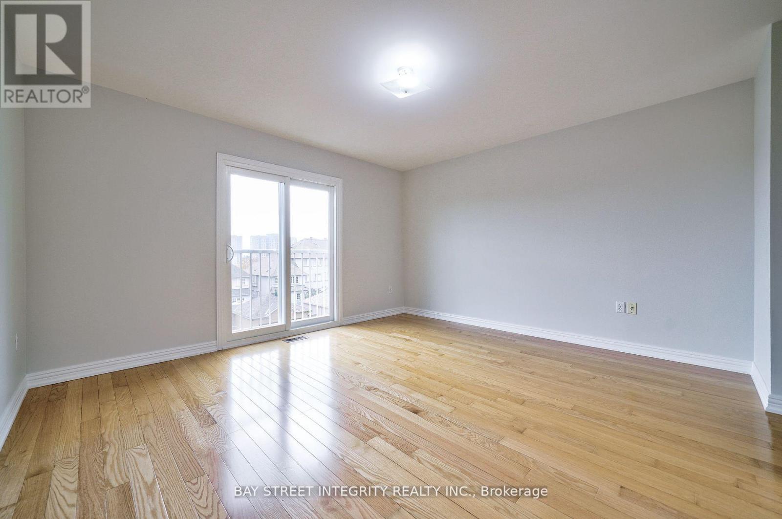 75 Selkirk Drive, Richmond Hill, Ontario  L4B 4S4 - Photo 13 - N12470354