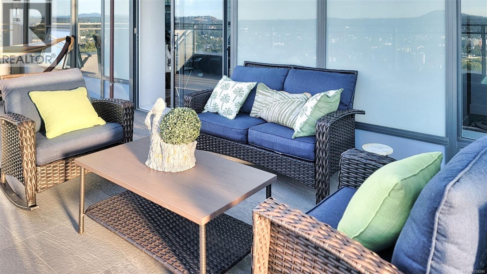 2104 777 Herald St, Victoria, British Columbia V8W 1S5 - Photo 6 - 1014246