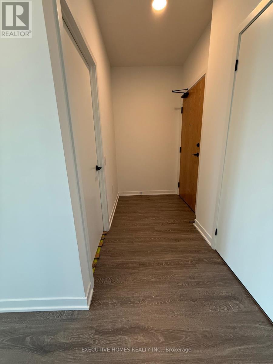 705 - 2495 Eglinton Avenue W, Mississauga, Ontario  L5M 2V8 - Photo 6 - W12470345