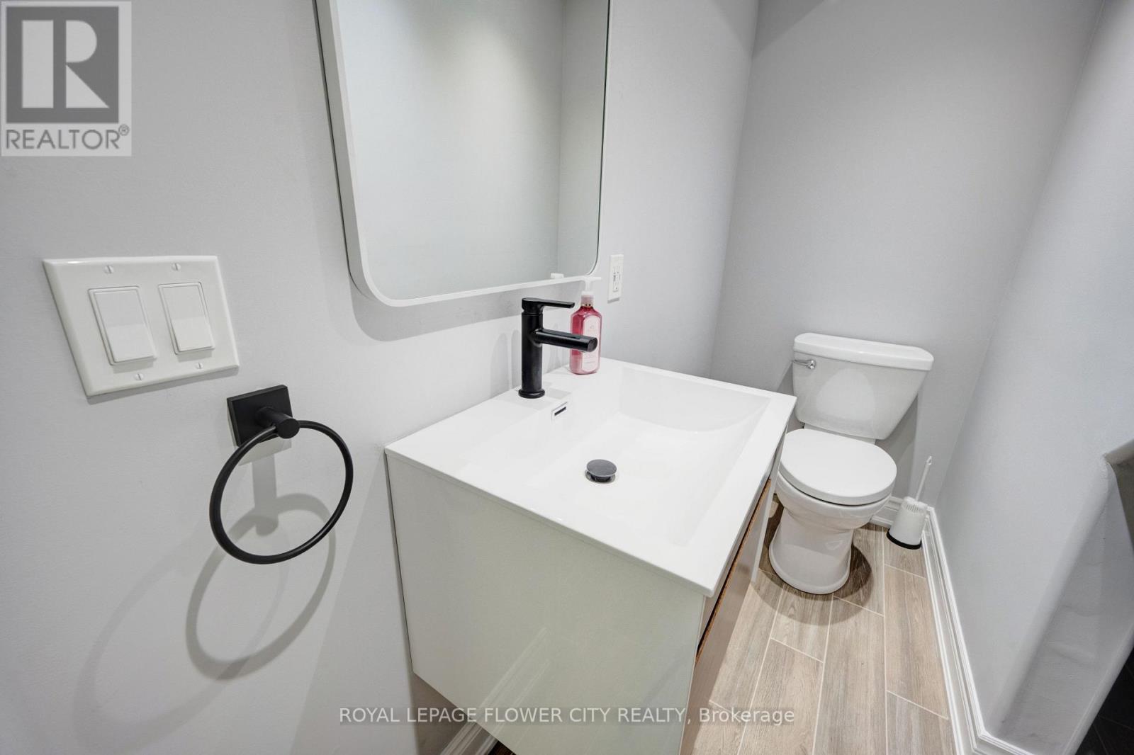 57 Letty Avenue, Brampton, Ontario  L6Y 4T1 - Photo 18 - W12470352