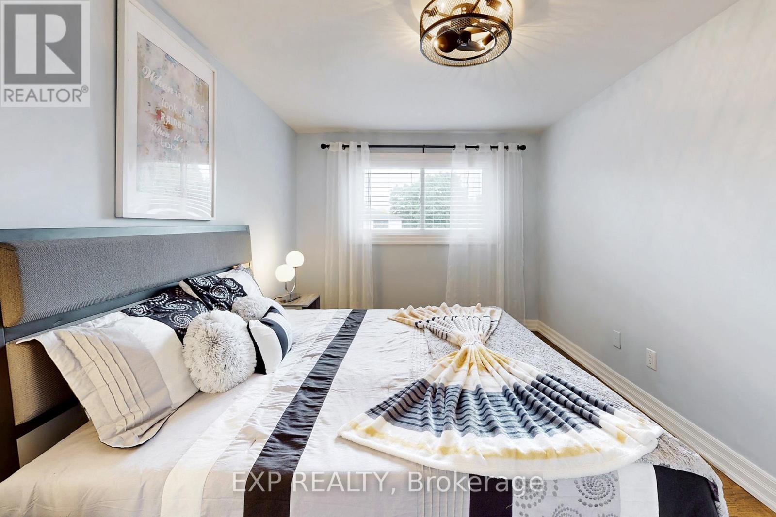 5 Lockton Crescent, Brampton, Ontario  L6W 1C2 - Photo 24 - W12470368