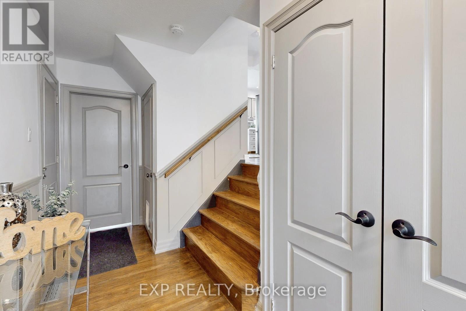 5 Lockton Crescent, Brampton, Ontario  L6W 1C2 - Photo 31 - W12470368
