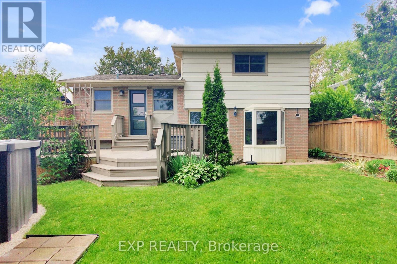 5 Lockton Crescent, Brampton, Ontario  L6W 1C2 - Photo 40 - W12470368