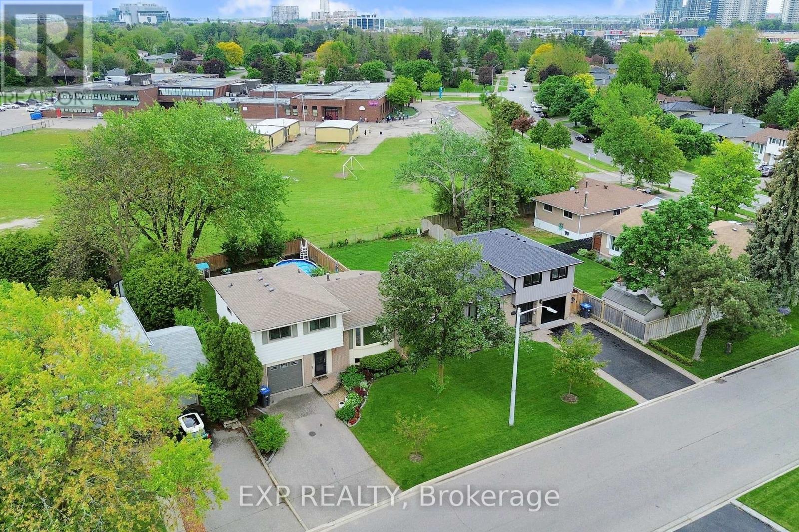 5 Lockton Crescent, Brampton, Ontario  L6W 1C2 - Photo 45 - W12470368