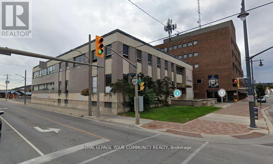 45 Bridge Street E, Belleville, Ontario  K8N 1L5 - Photo 5 - X12470364