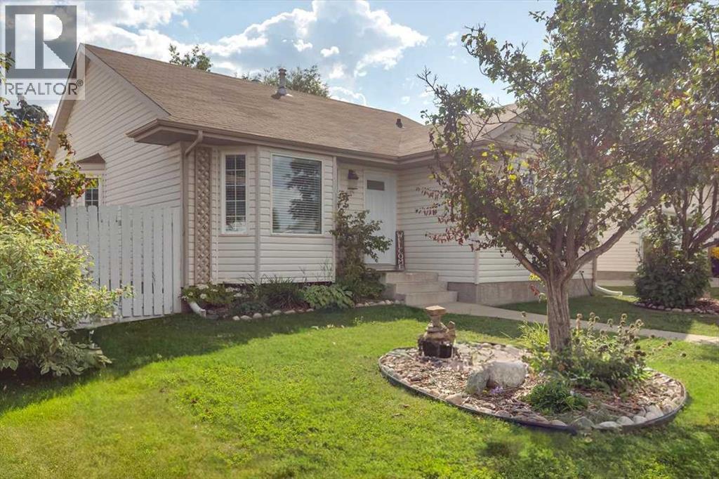 67 Duston Street, Red Deer, Alberta  T4R 2L6 - Photo 2 - A2252895