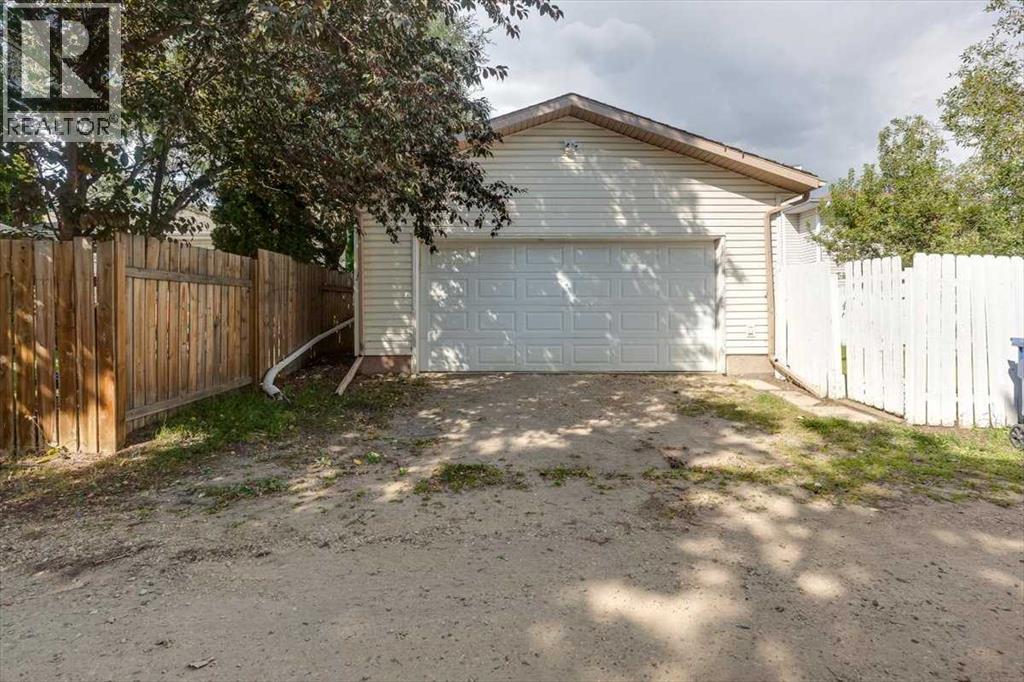 67 Duston Street, Red Deer, Alberta  T4R 2L6 - Photo 40 - A2252895
