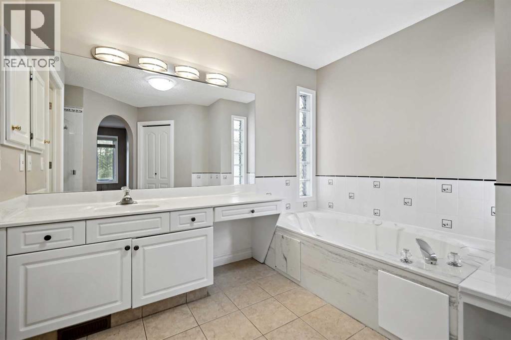 26 Hamptons Grove Nw, Calgary, Alberta  T3A 5C2 - Photo 29 - A2263320