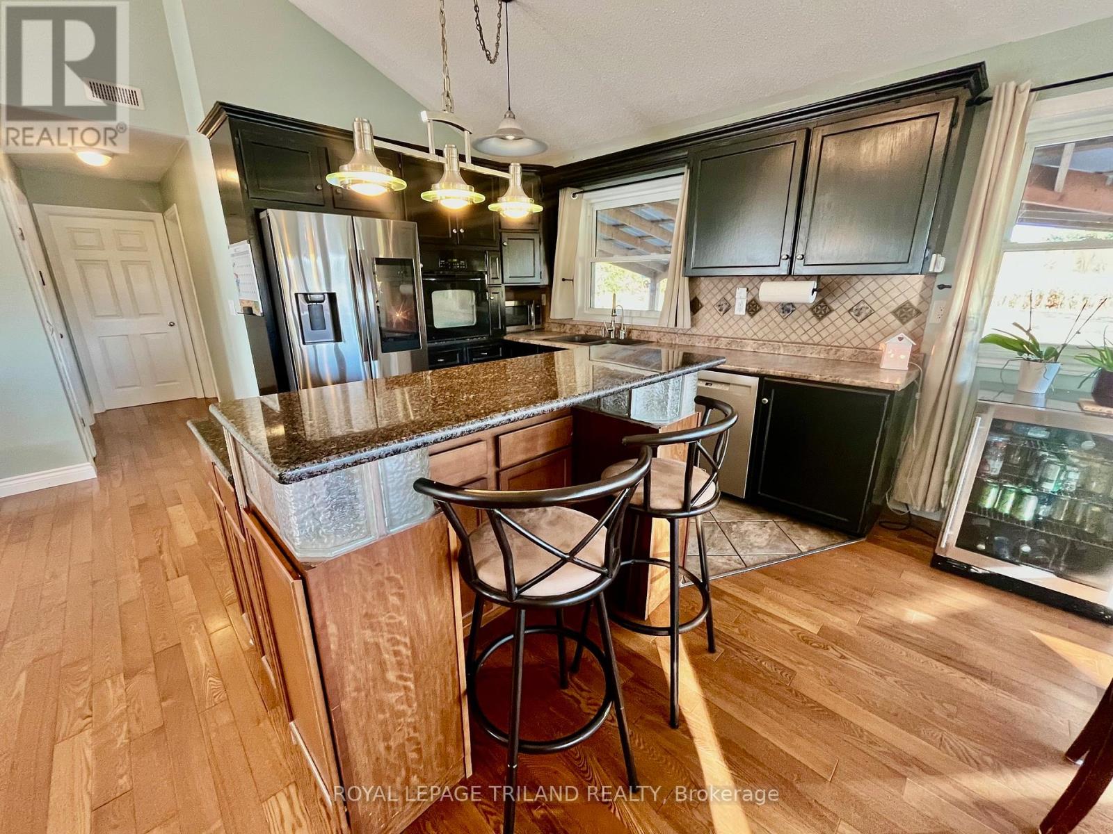 32896 Chalmers Line, Dutton/dunwich (Iona), Ontario  N0L 1P0 - Photo 18 - X12470306