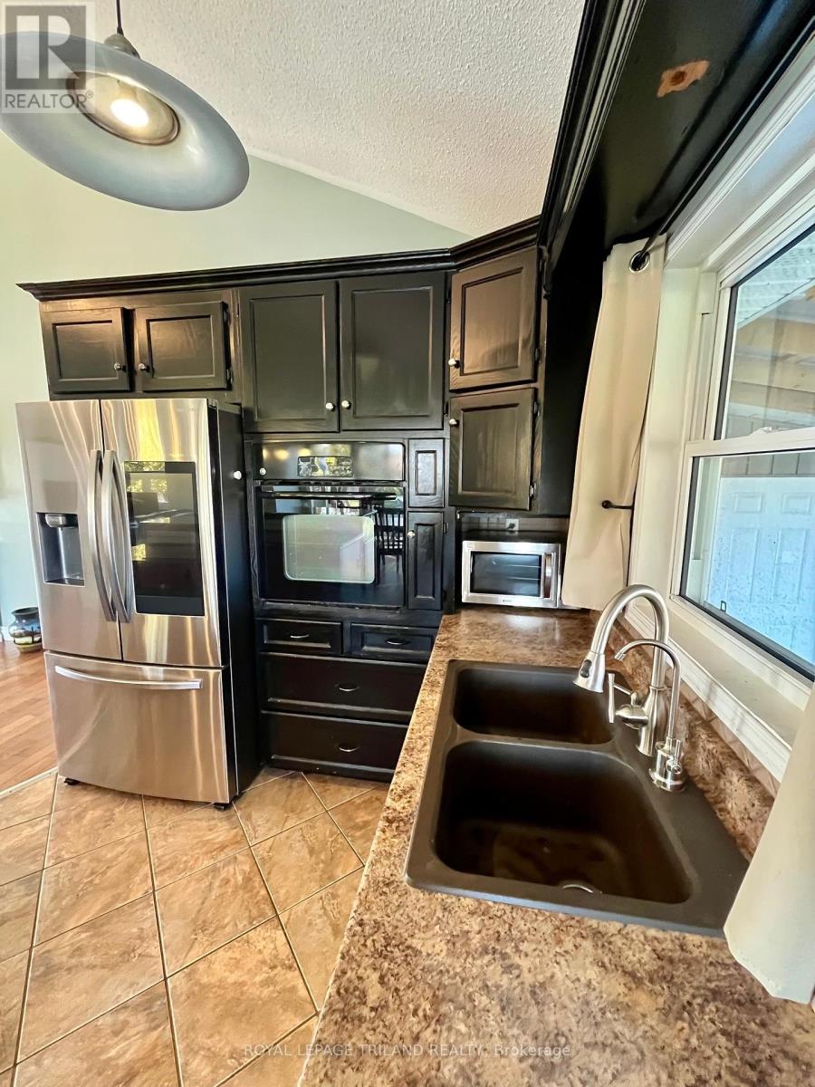 32896 Chalmers Line, Dutton/dunwich (Iona), Ontario  N0L 1P0 - Photo 20 - X12470306