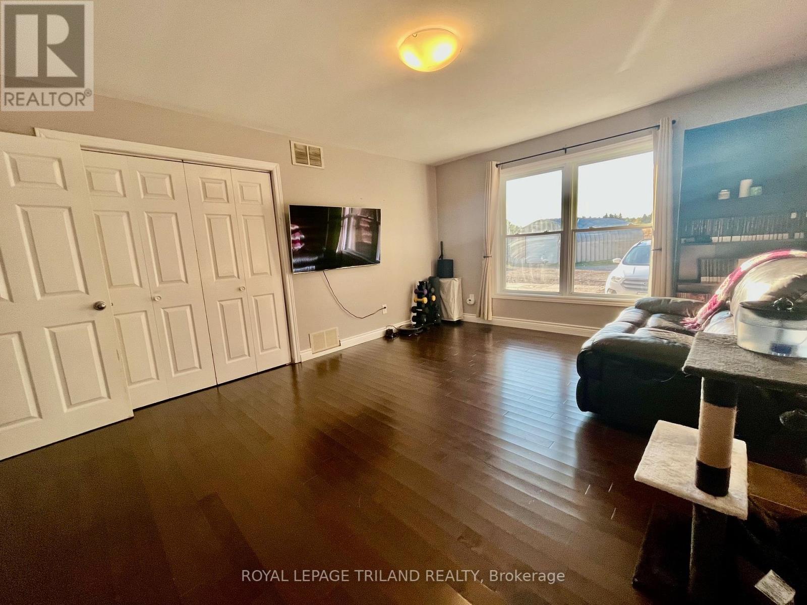 32896 Chalmers Line, Dutton/dunwich (Iona), Ontario  N0L 1P0 - Photo 25 - X12470306