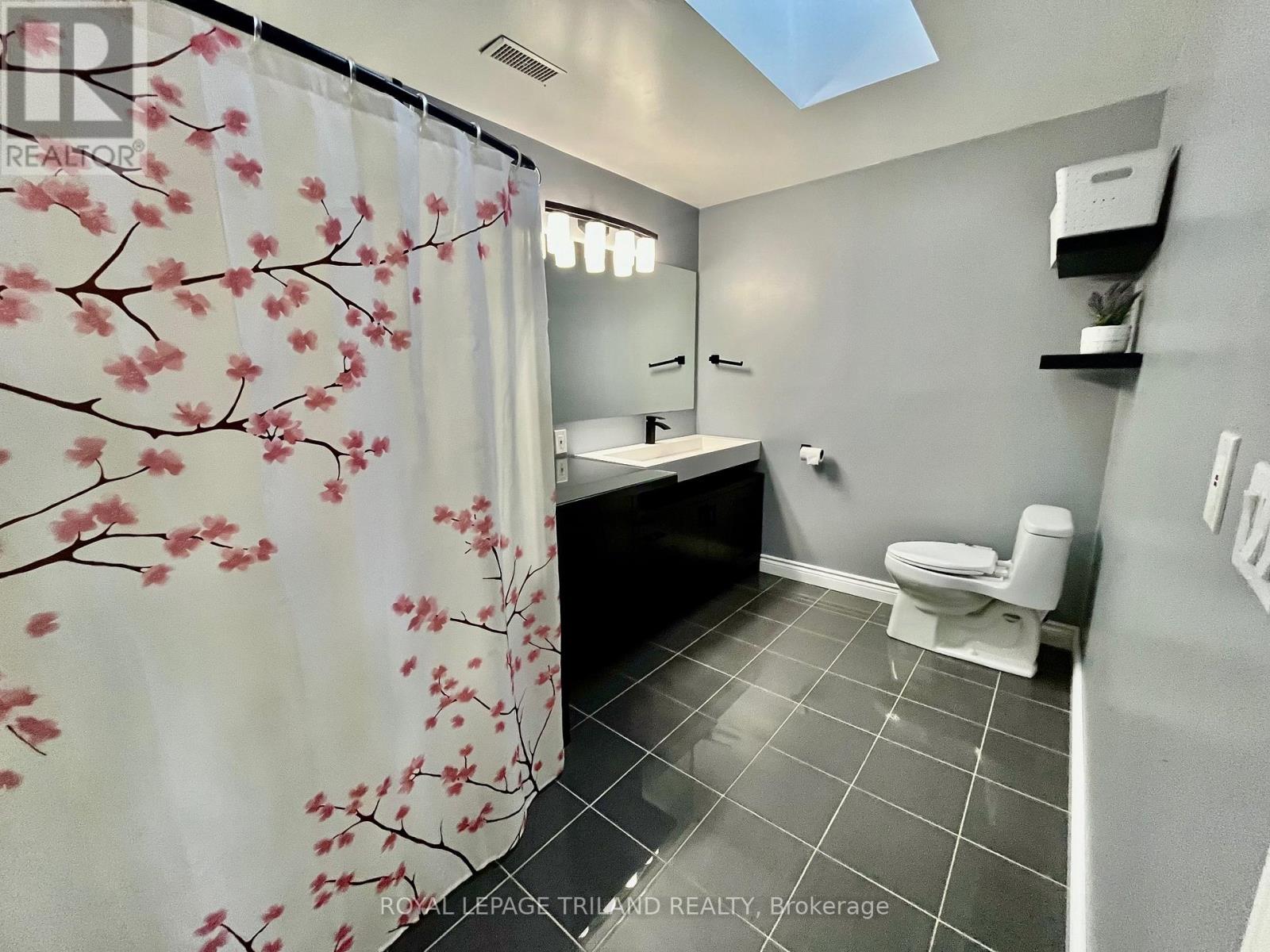 32896 Chalmers Line, Dutton/dunwich (Iona), Ontario  N0L 1P0 - Photo 26 - X12470306