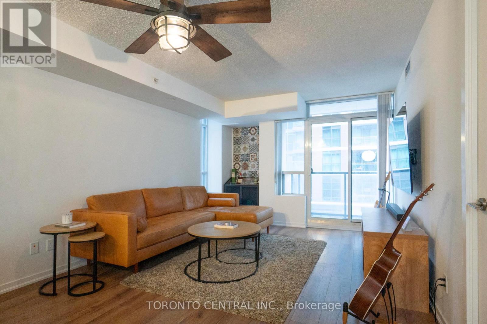 522 - 68 Abell Street, Toronto, Ontario  M6J 0A2 - Photo 3 - C12470378