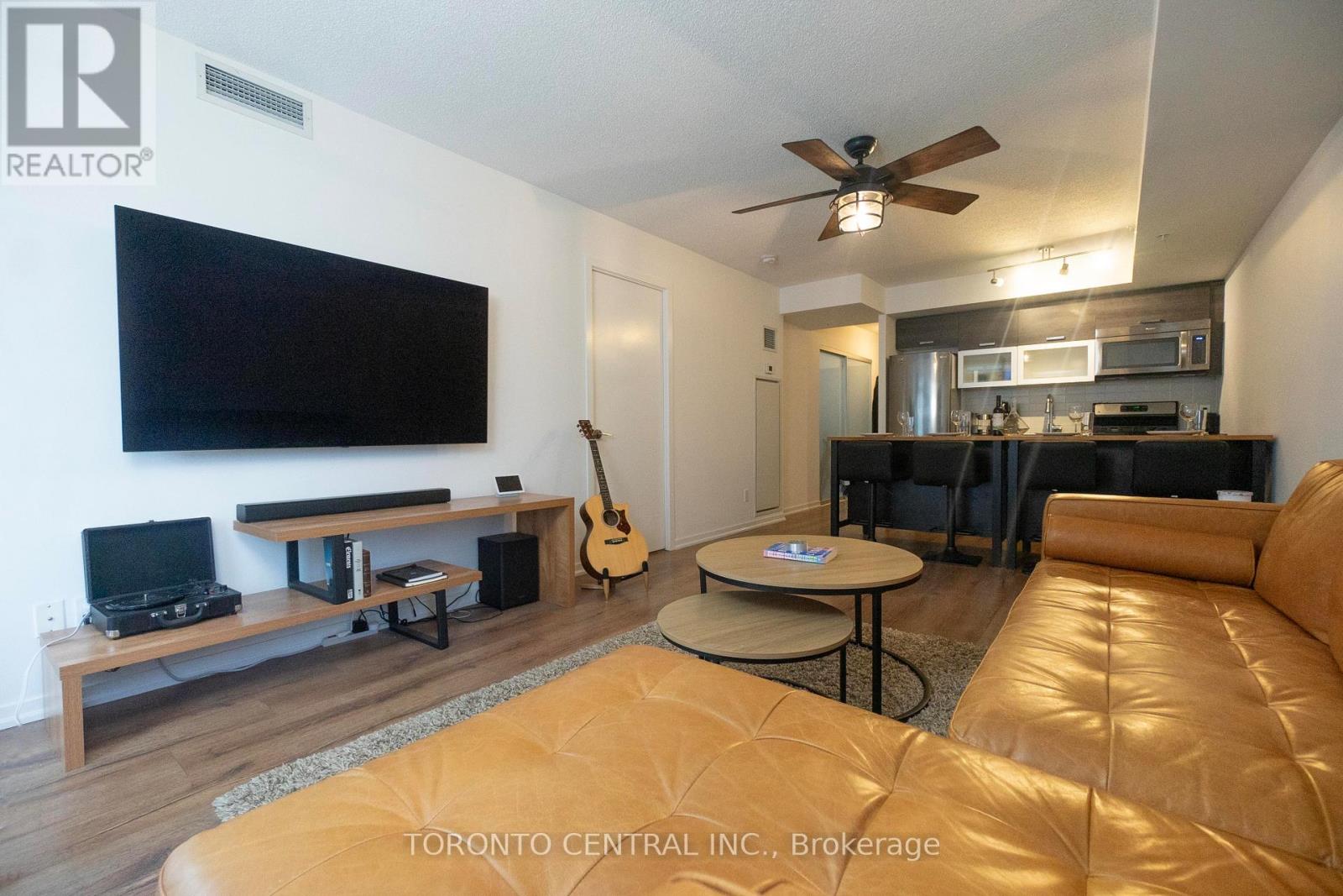 522 - 68 Abell Street, Toronto, Ontario  M6J 0A2 - Photo 4 - C12470378
