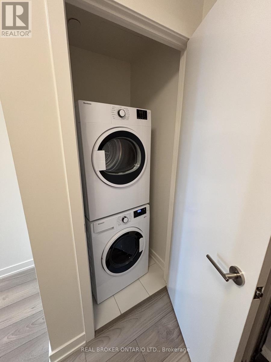 420s - 110 Broadway Avenue, Toronto, Ontario  M4P 1V7 - Photo 11 - C12470385