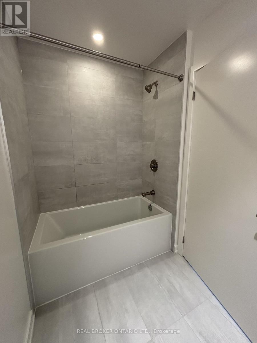 420s - 110 Broadway Avenue, Toronto, Ontario  M4P 1V7 - Photo 13 - C12470385