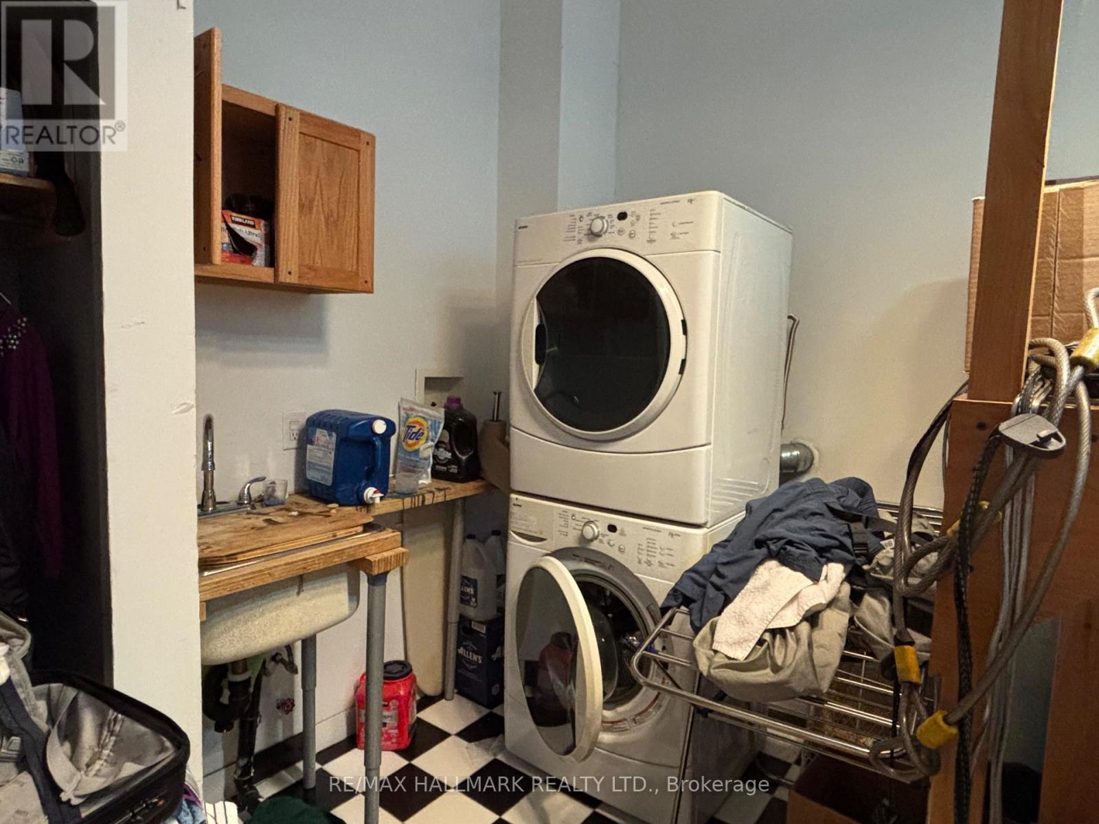 Bsmt - 588 Spadina Avenue, Toronto, Ontario  M5S 2H2 - Photo 14 - C12470386