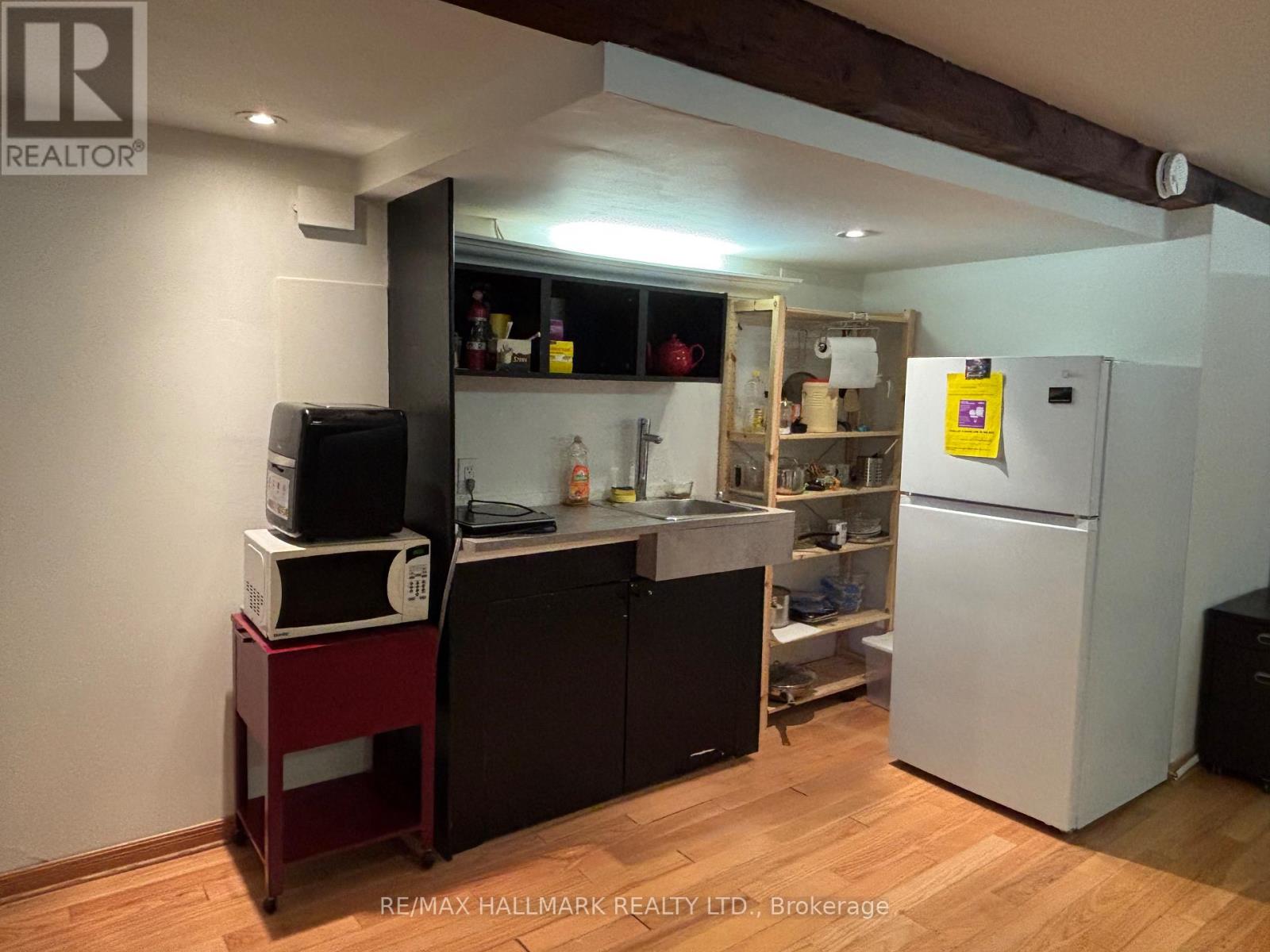 Bsmt - 588 Spadina Avenue, Toronto, Ontario  M5S 2H2 - Photo 4 - C12470386