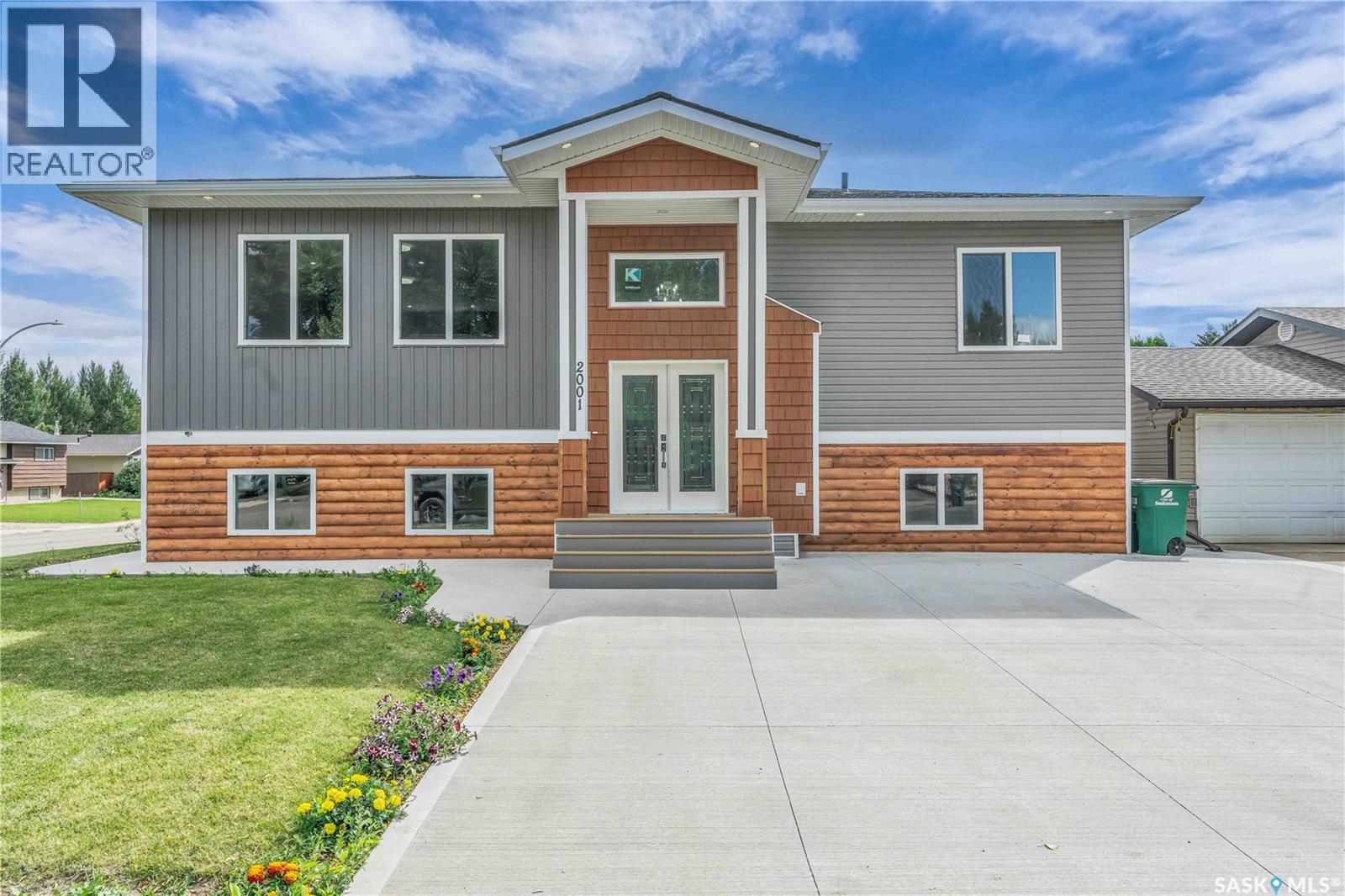 2001 37th STREET W, Saskatoon, Saskatchewan