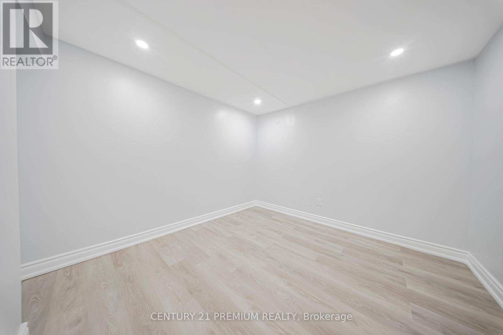 3 Garland Court, Brampton, Ontario  L6S 2E3 - Photo 43 - W12470380