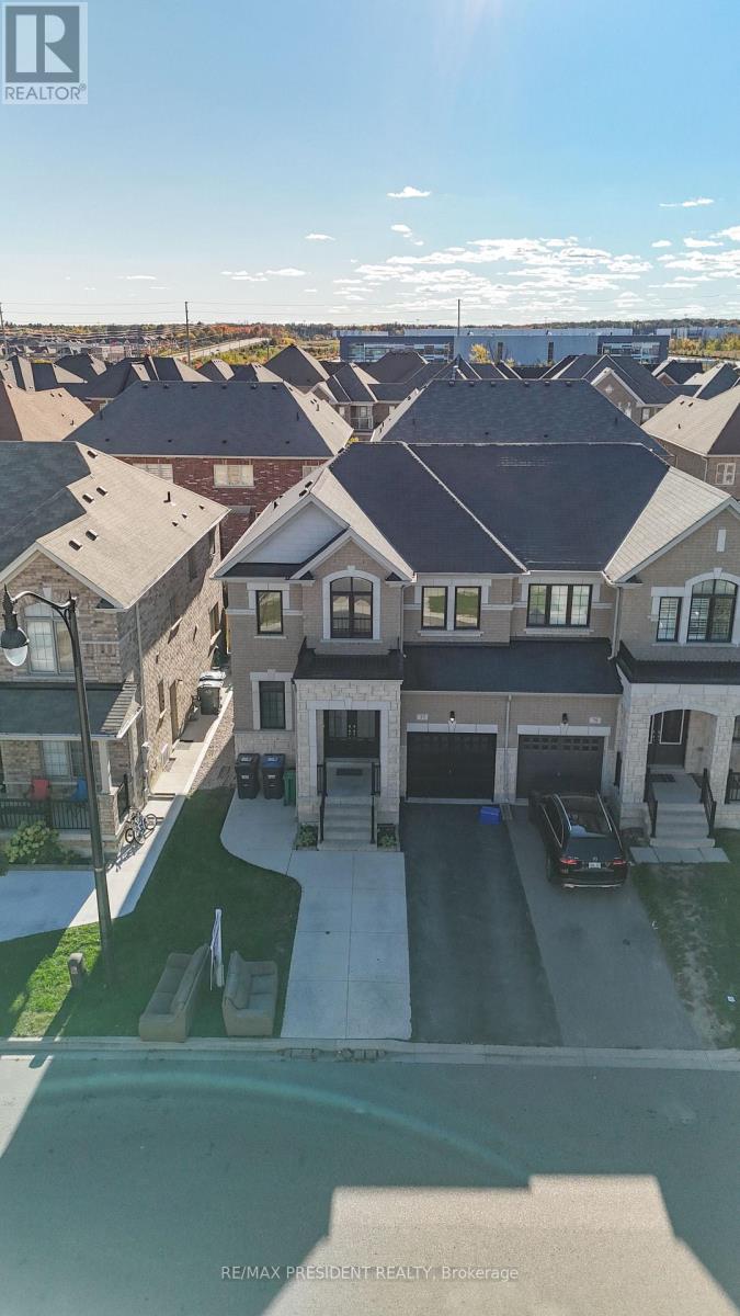 77 Zelda Road, Brampton, Ontario  L6R 3V3 - Photo 2 - W12470388