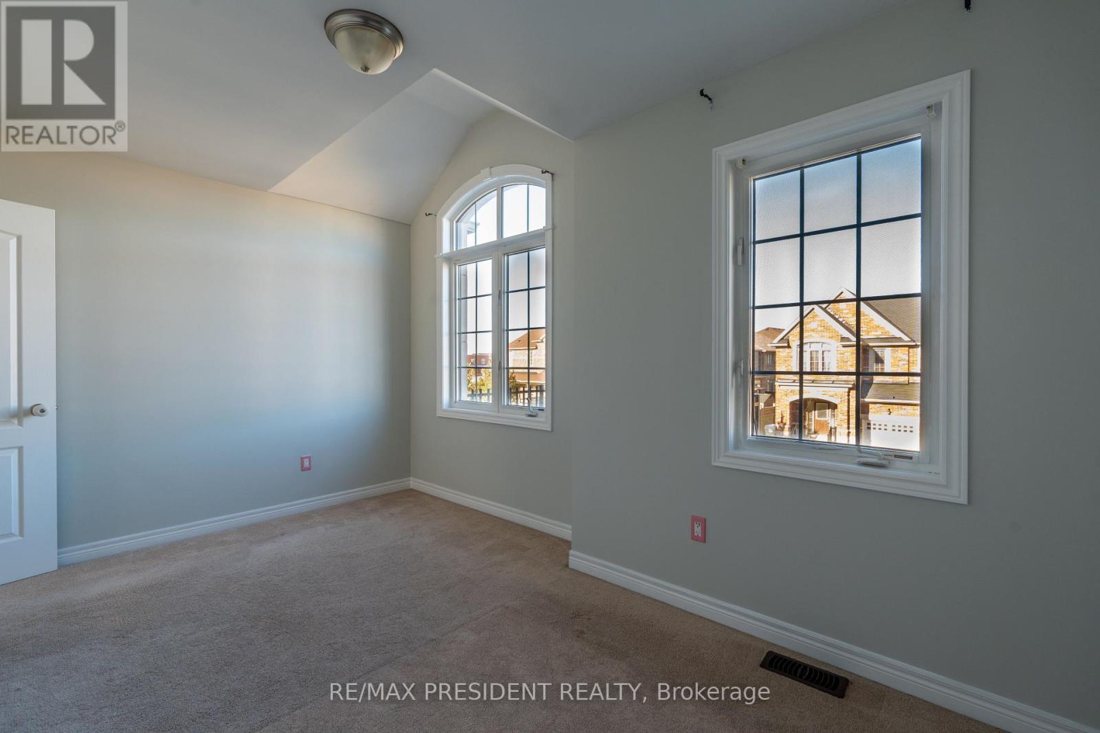 77 Zelda Road, Brampton, Ontario  L6R 3V3 - Photo 33 - W12470388