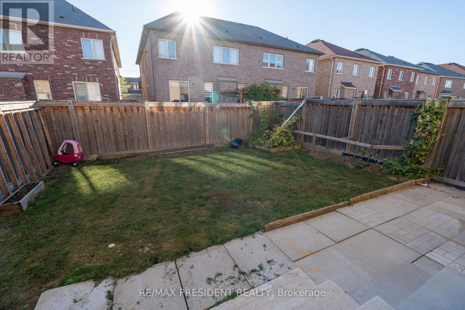 77 Zelda Road, Brampton, Ontario  L6R 3V3 - Photo 48 - W12470388