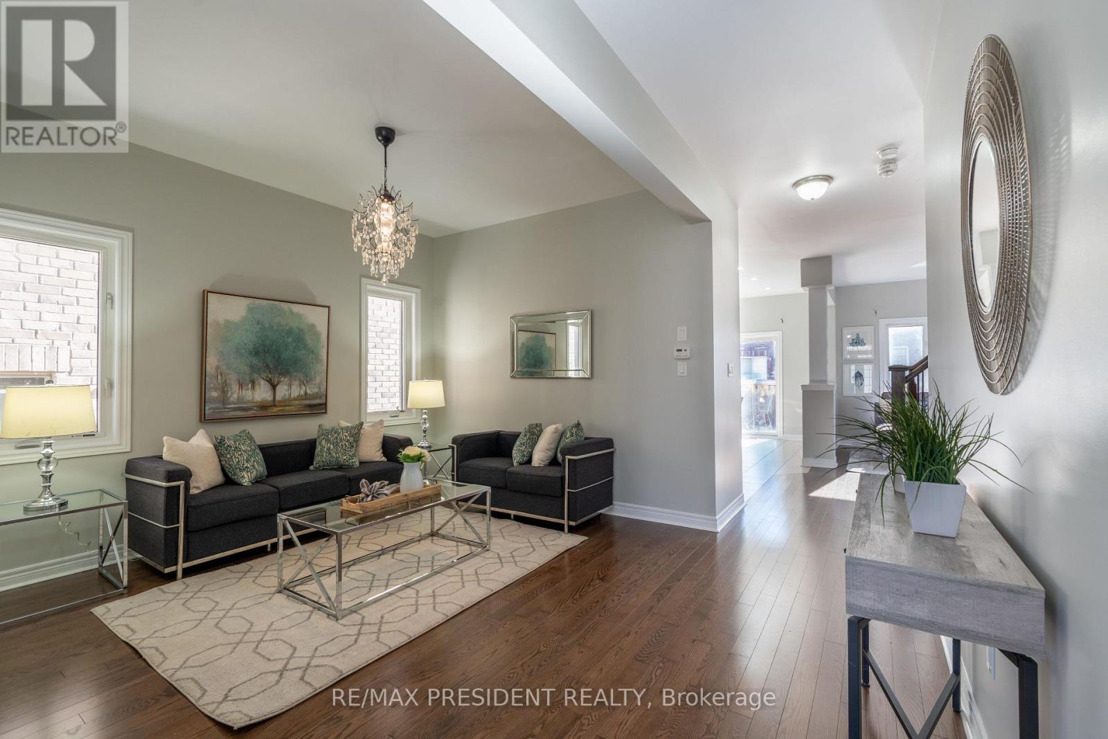 77 Zelda Road, Brampton, Ontario  L6R 3V3 - Photo 6 - W12470388