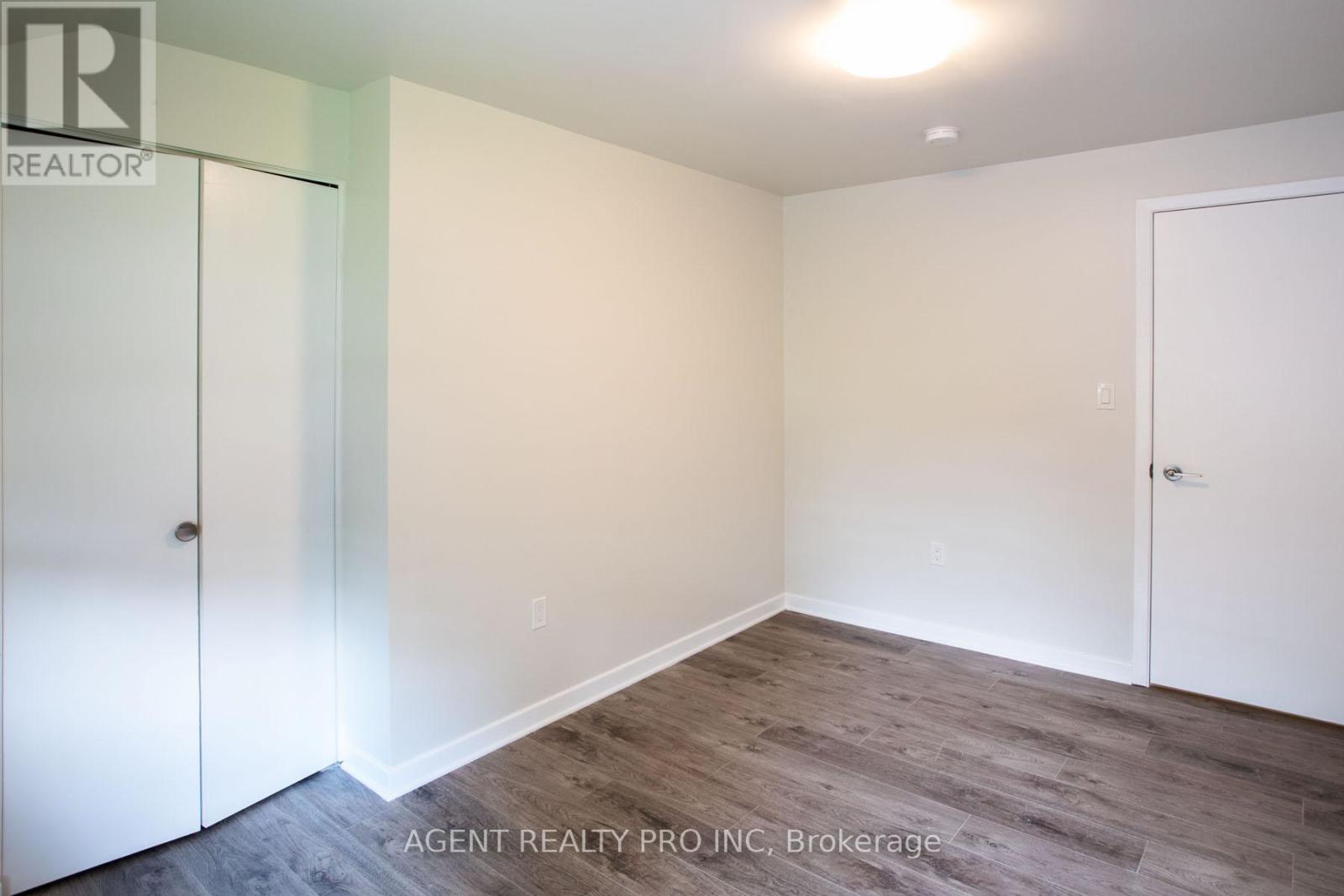 24264 Coldstream Road, Middlesex Centre, Ontario  N0M 2A0 - Photo 37 - X12470412